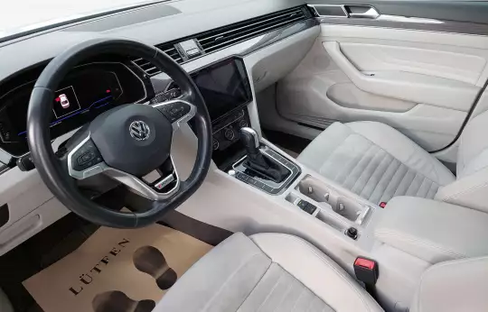 Volkswagen Passat 2.0 Tdi Scr Bmt 4motion Elegance Dsg 240HP 4x4